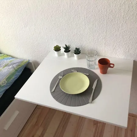 Appartement Kleines Z. Ubernachtung, Tv, Bett 1 Person Kamenz