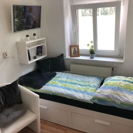 Appartement Kleines Z. Ubernachtung, Tv, Bett 1 Person Kamenz
