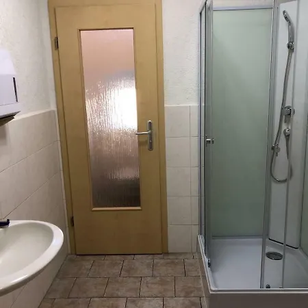 Appartement Kleines Z. Ubernachtung, Tv, Bett 1 Person